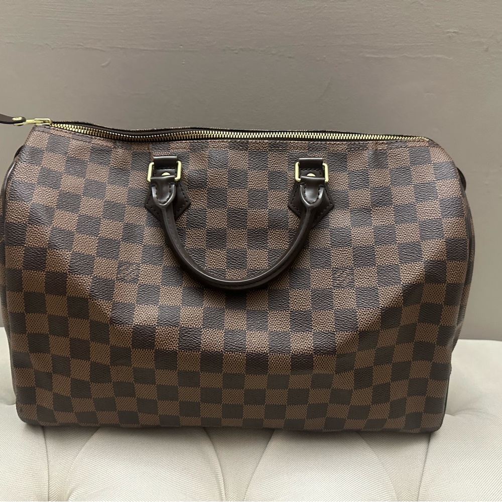 Authentic Louis Vuitton speedy 35